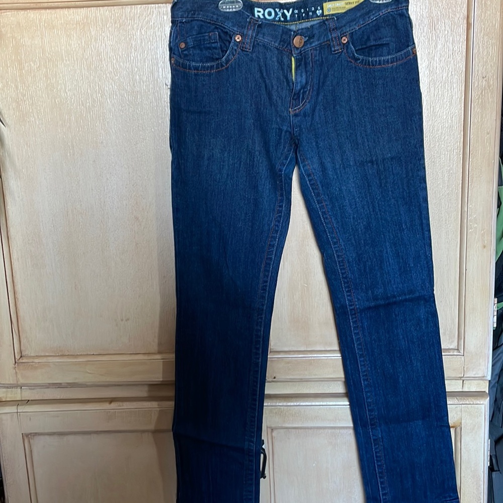 New wo tags Roxy ladies skinny fit, low cut jeans